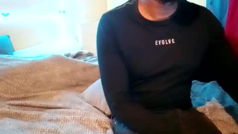 Snapshot of dentzo chatting on 03/01/25, 11:47 mastER blACK online show from 03/01/25, 11:47