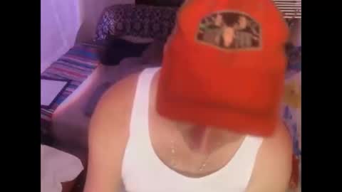 Snapshot of denveversbb chatting on 12/19/25, 08:32 denveversbb online show from 12/19/25, 08:32