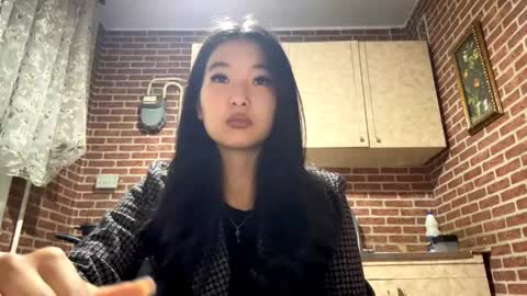 Snapshot of denysebernacchi chatting on 10/30/25, 12:17 Emma online show from 10/30/25, 12:17