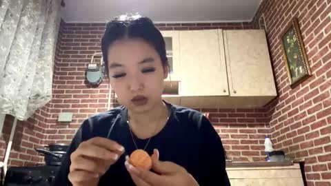 Snapshot of denysebernacchi chatting on 11/04/25, 12:59 Emma online show from 11/04/25, 12:59