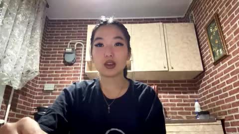 Snapshot of denysebernacchi chatting on 11/05/25, 12:38 Emma online show from 11/05/25, 12:38