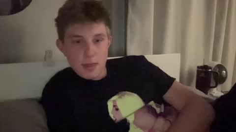 derek01010 online show from 05/24/26, 05:45