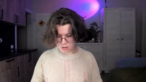 Derek online show from 07/12/26, 09:17