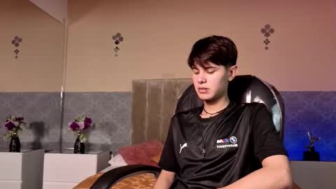 derek_sinn online show from 02/11/26, 08:25