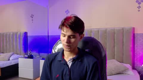 derek_sinn online show from 04/04/26, 07:55