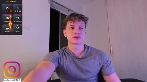Snapshot of derekolsen_ chatting on 10/15/25, 02:33 Derek IG Derekolsen2024 online show from 10/15/25, 02:33