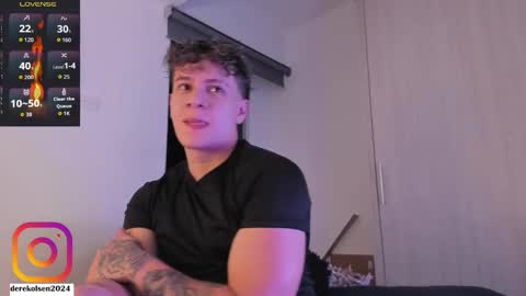 Snapshot of derekolsen_ chatting on 10/31/25, 02:12 Derek IG Derekolsen2024 online show from 10/31/25, 02:12