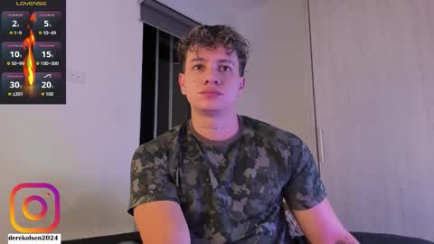 Snapshot of derekolsen_ chatting on 11/14/25, 01:59 Derek IG Derekolsen2024 online show from 11/14/25, 01:59