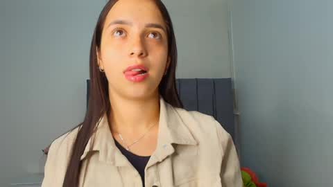 derly_cuervo703031 online show from 04/10/26, 12:05