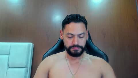 DerryBigger CM online show from 09/25/25, 06:33