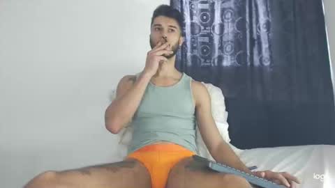 Snapshot of derrymaster chatting on 12/30/24, 03:24 JhimyMaster online show from 12/30/24, 03:24