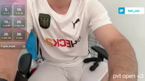 Tom online show from 06/19/26, 02:43
