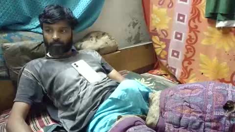 desi_boy799417 online show from 11/15/25, 07:21