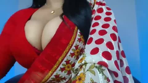 Snapshot of desi_girl_jebin chatting on 12/16/25, 05:51 Jebin online show from 12/16/25, 05:51