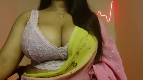 Snapshot of desi_girl_jebin chatting on 01/18/26, 01:15 Jebin online show from 01/18/26, 01:15