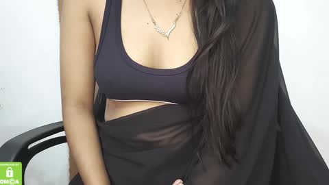 Snapshot of desicoupleshow chatting on 02/05/25, 04:59 Eva and Adam online show from 02/05/25, 04:59