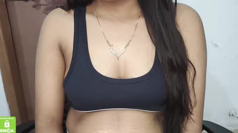 Snapshot of desicoupleshow chatting on 02/16/25, 01:38 Eva and Adam online show from 02/16/25, 01:38