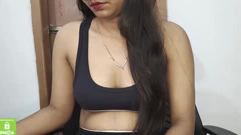 Snapshot of desicoupleshow chatting on 02/17/25, 07:15 Eva and Adam online show from 02/17/25, 07:15