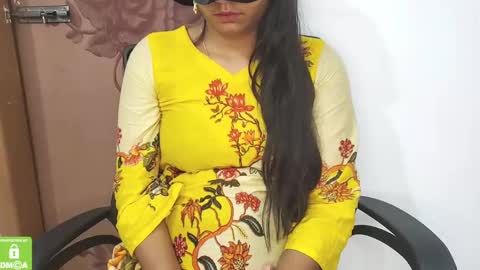 Snapshot of desicoupleshow chatting on 02/28/25, 01:25 Eva and Adam online show from 02/28/25, 01:25