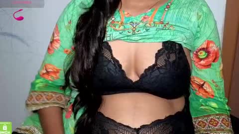 Snapshot of desicoupleshow chatting on 09/29/25, 10:25 Eva and Adam online show from 09/29/25, 10:25