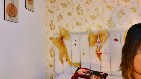 Sara Desire online show from 12/14/25, 12:21