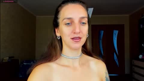 Snapshot of desired_zoya chatting on 09/25/25, 05:22 desired zoya online show from 09/25/25, 05:22