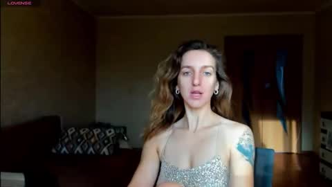 desired zoya online show from 10/28/25, 03:21