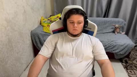 desiredude9 online show from 09/19/25, 07:36