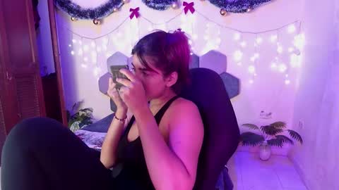 TORI AND MR. BEAR online show from 11/27/25, 05:15