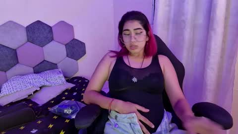 TORI AND MR. BEAR online show from 02/07/26, 06:33