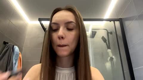 Ksenia online show from 04/08/26, 02:33