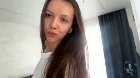 Ksenia online show from 04/10/26, 02:39