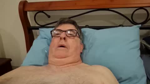 Desmon1958 online show from 03/18/26, 07:28