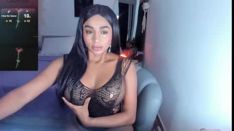 Snapshot of destinnemil chatting on 02/26/25, 12:25 Destinne Mill online show from 02/26/25, 12:25