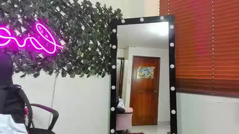 Destiny online show from 12/02/25, 12:10