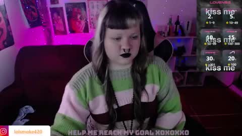 Snapshot of destroyall420 chatting on 04/23/26, 05:26 Lola Bdsm and fries online show from 04/23/26, 05:26