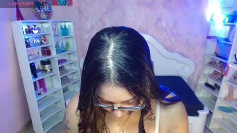 Snapshot of destrukturada chatting on 06/08/26, 05:57 Destrukturada online show from 06/08/26, 05:57