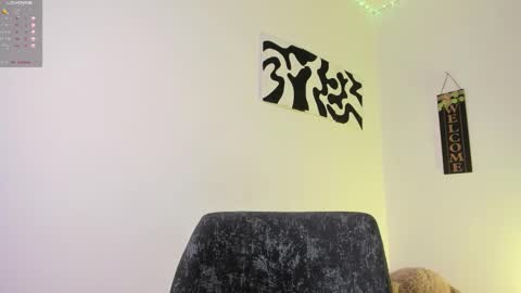 desty_y online show from 09/11/25, 04:23