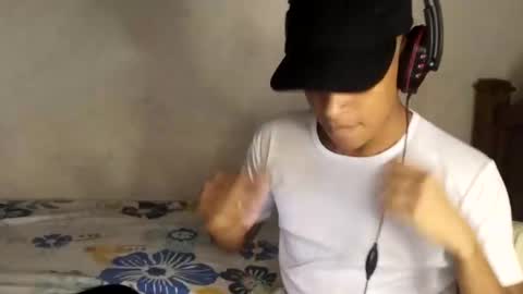 Snapshot of deus_steim chatting on 10/03/25, 06:10 deus_steim online show from 10/03/25, 06:10