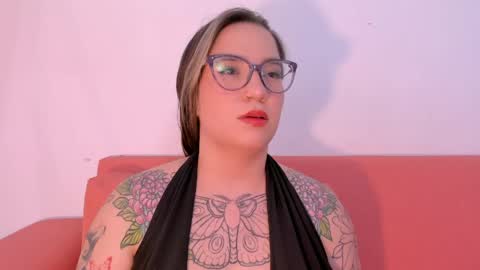 Snapshot of deva_blue chatting on 05/20/26, 02:29 Deva Blue online show from 05/20/26, 02:29