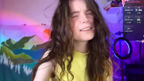 Snapshot of deva_green chatting on 09/15/25, 05:35 Deva online show from 09/15/25, 05:35