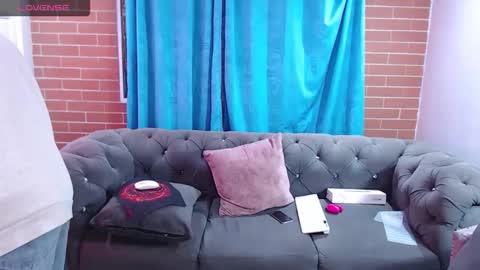 devi_black_13_ online show from 02/04/26, 01:00