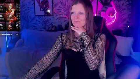 Evi online show from 03/10/25, 08:23