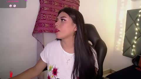 Snapshot of devika_kumar chatting on 06/11/26, 07:34 devika online show from 06/11/26, 07:34