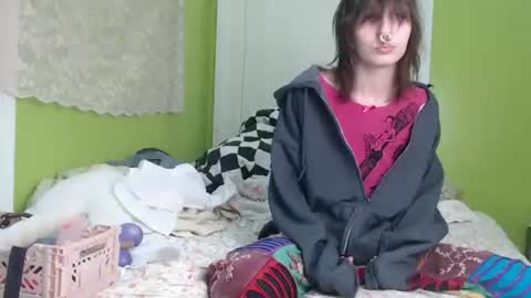 poutyangel online show from 10/23/25, 11:03