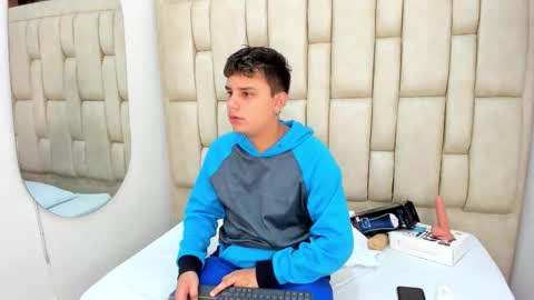 Devil online show from 11/30/25, 06:34