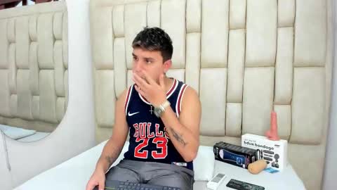 Devil online show from 12/02/25, 02:28