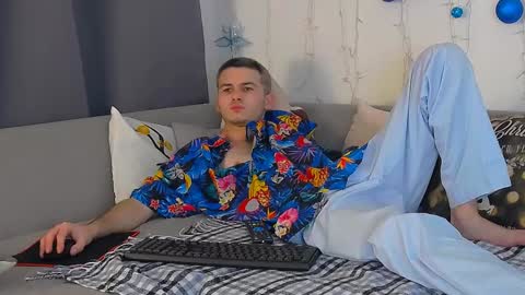 devin_ho online show from 12/26/24, 07:45