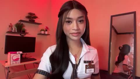 Snapshot of devine_goddessx chatting on 09/20/25, 10:05 Devine Greyson online show from 09/20/25, 10:05