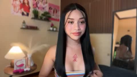 Snapshot of devine_goddessx chatting on 06/20/26, 04:10 Devine Greyson online show from 06/20/26, 04:10
